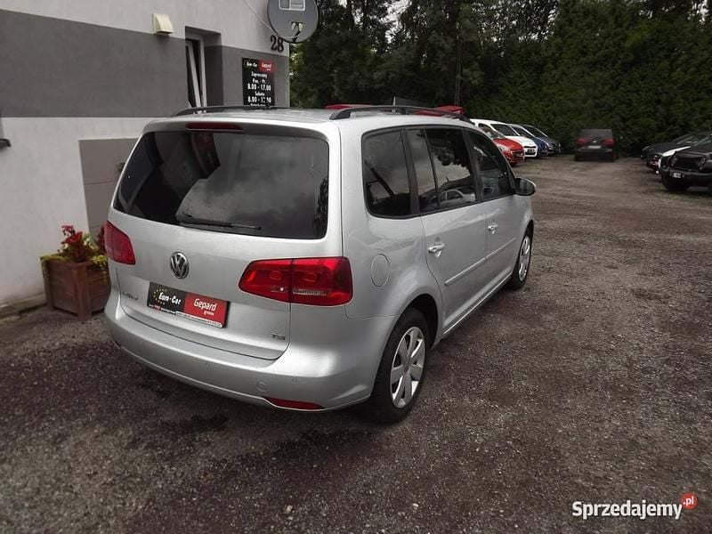 Używany VW Touran 140 KM (102 kW) 2013 Srebrny (metalik) Minivan