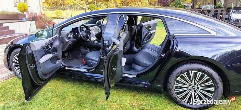 Czarny Używany 2021 Mercedes EQS450+ Sedan/Limuzyna | 259 900 zł - Obraz 1/4