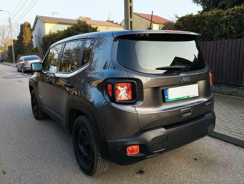 Używany Jeep Renegade Sport 120 KM (88 kW) 2021 Inny kolor SUV