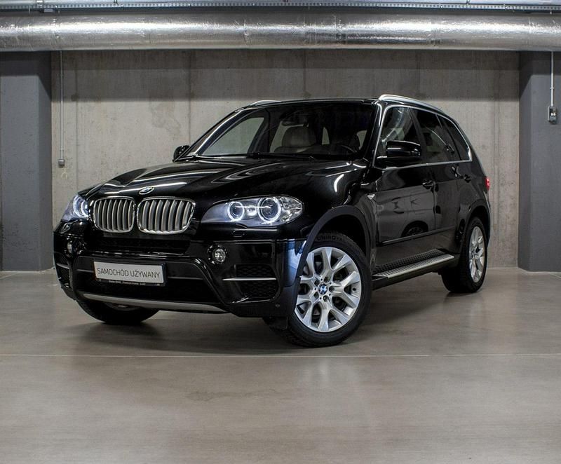 Czarny (metalik) Używany 2013 BMW X5 SUV | 117 900 zł - Obraz 1/1