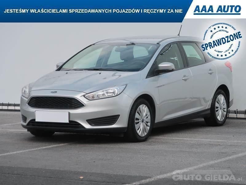 Używany Ford Focus 2018 Srebrny