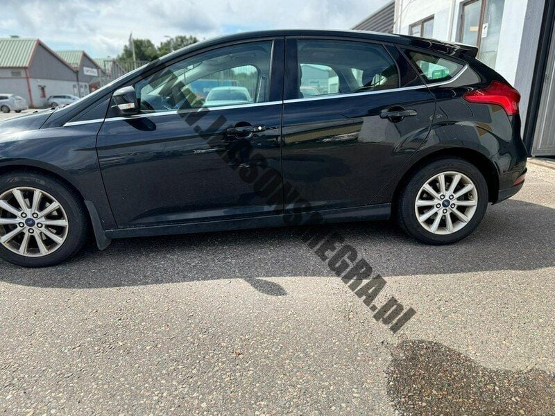 Używany Ford Focus 125 KM (91 kW) 2015 Czarny Hatchback