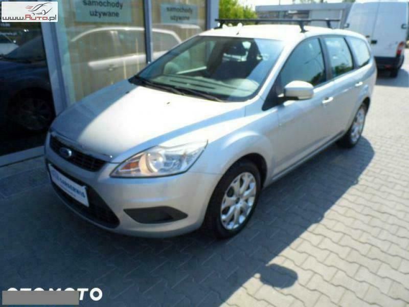 Używany Ford Focus 115 KM (84 kW) 2009 Srebrny (metalik) Sedan/Limuzyna