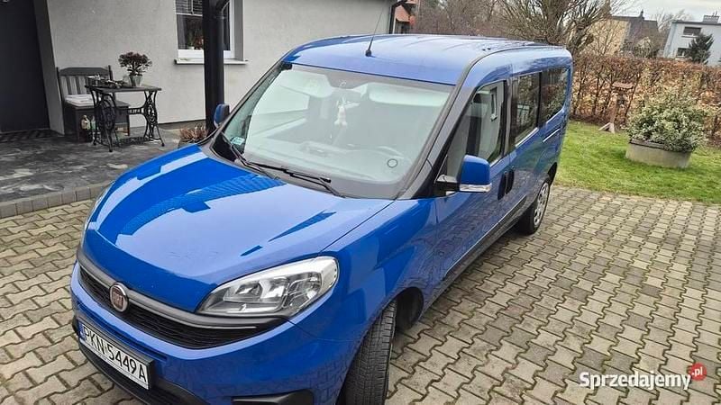Niebieski Używany 2017 Fiat Doblò Minivan | 30 000 zł (Uczciwa cena) - Obraz 1/4
