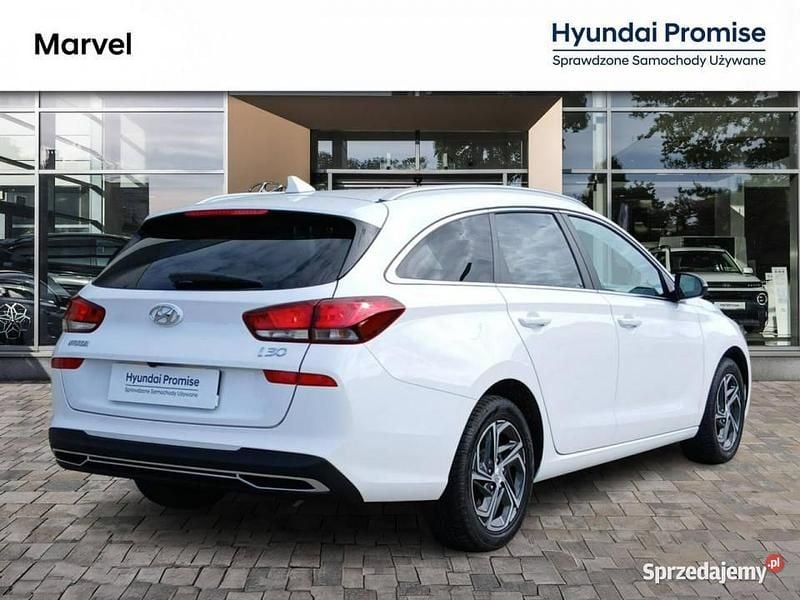 Używany Hyundai i30 120 KM (88 kW) 2024 Biały (metalik) Kombi