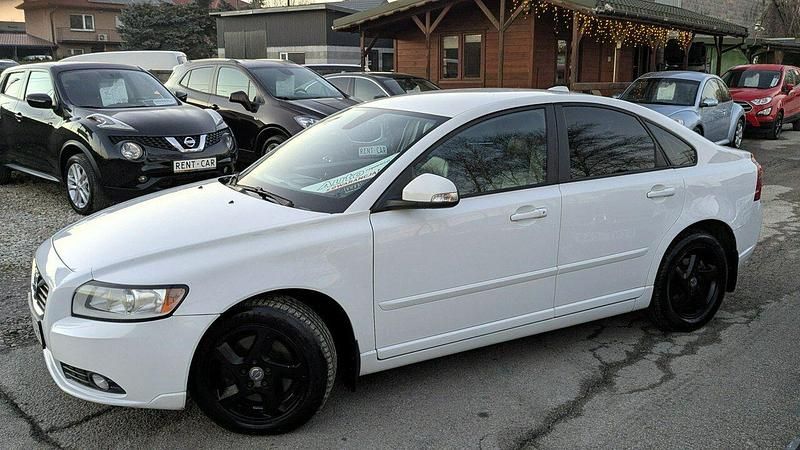Używany Volvo S40 150 KM (110 kW) 2012 Biały Sedan/Limuzyna