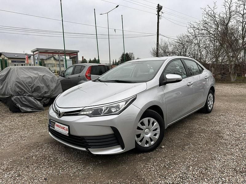 Srebrny Używany 2017 Toyota Corolla Sedan/Limuzyna | 29 900 zł (Uczciwa cena) - Obraz 1/4