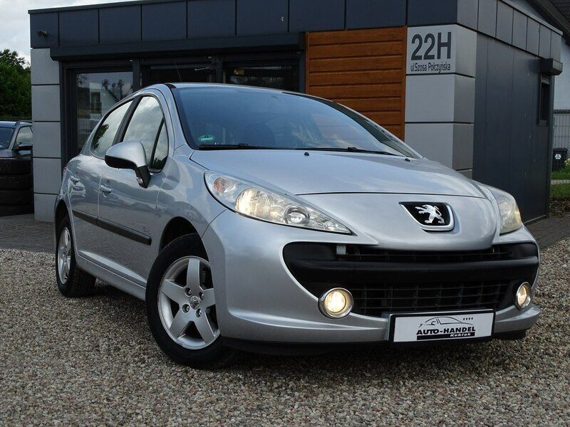 Używany Peugeot 207 95 KM (69 kW) 2009 Srebrny (metalik) Hatchback