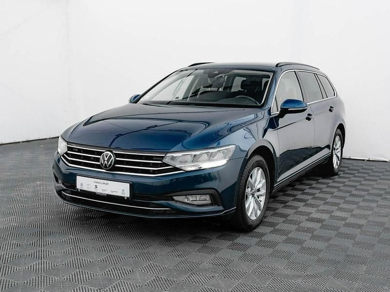 Używany VW Passat Business 150 KM (110 kW) 2021 Niebieski Kombi