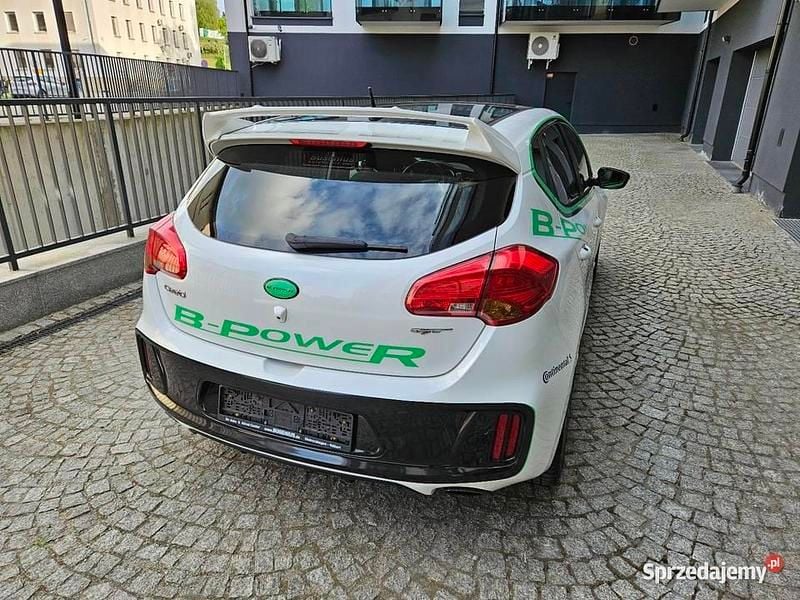 Używany Kia Ceed GT GT 2013 Biały Sedan/Limuzyna