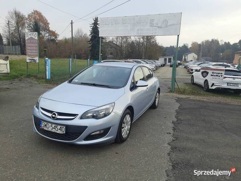Srebrny Używany 2014 Opel Astra Hatchback | 29 900 zł (Uczciwa cena) - Obraz 1/4