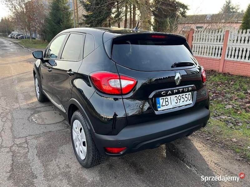 Używany Renault Captur 90 KM (66 kW) 2016 Czarny SUV