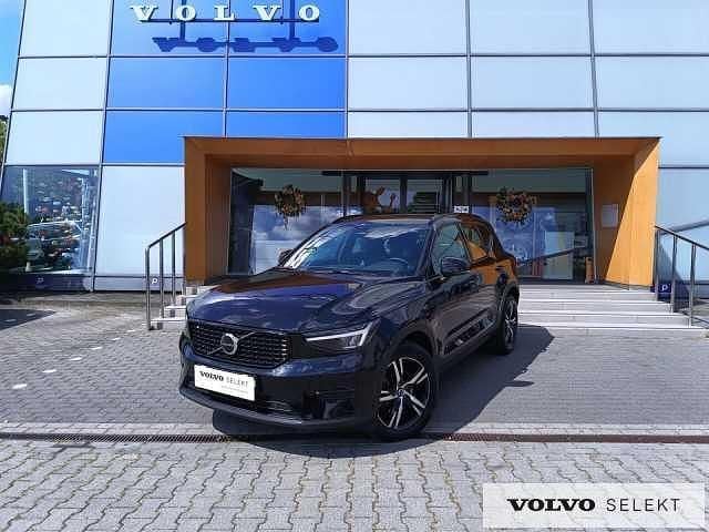 Czarny Używany 2025 Volvo XC40 SUV | 164 900 zł (Uczciwa cena) - Obraz 1/3