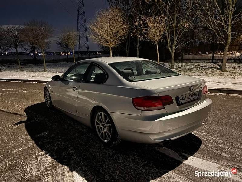 Używany BMW 320 170 KM (125 kW) 2008 Srebrny Coupe