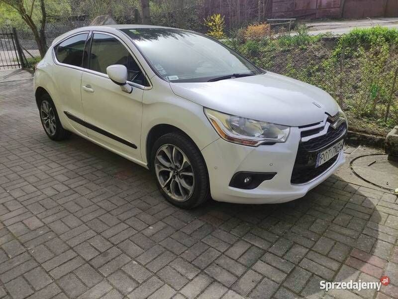 Używany 2012 Citroën DS4 Hatchback | 28 500 zł (Uczciwa cena) - Obraz 1/4