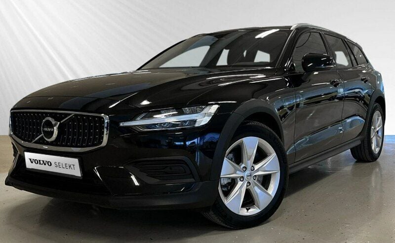 Czarny Używany 2023 Volvo V60 CC Core Kombi | 150 000 zł (Super Cena) - Obraz 1/4