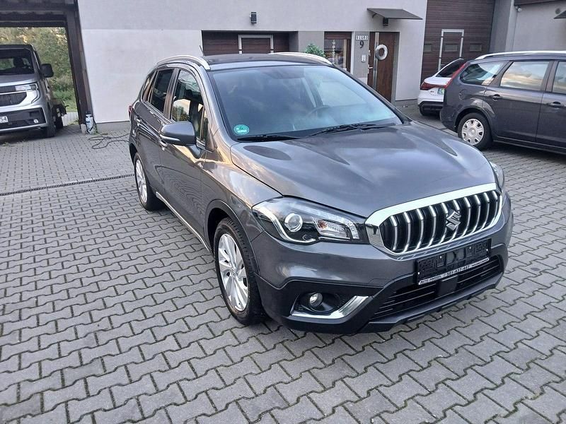 Używany Suzuki SX4 112 KM (82 kW) 2017 Szary Hatchback