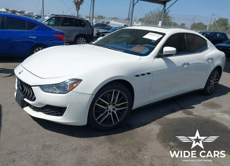 Biały (metalik) Używany 2018 Maserati Ghibli Coupe | 63 500 zł - Obraz 1/4
