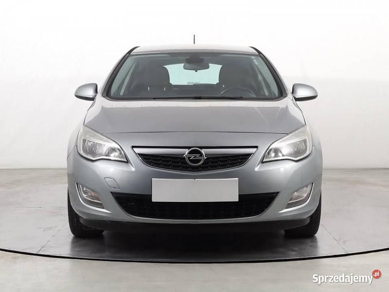 Szary Używany 2010 Opel Astra Hatchback | 21 999 zł (Uczciwa cena) - Obraz 1/4