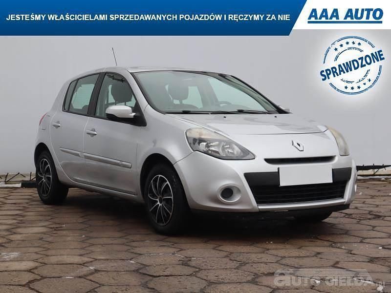 Używany Renault Clio IV 2012 Srebrny