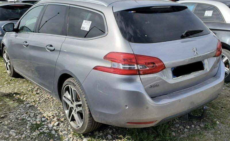 Używany Peugeot 308 150 KM (110 kW) 2015 Inny kolor Sedan/Limuzyna