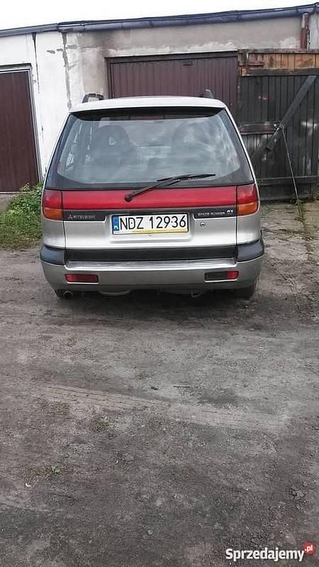 Używany Mitsubishi Space Runner 1997 Srebrny Minivan
