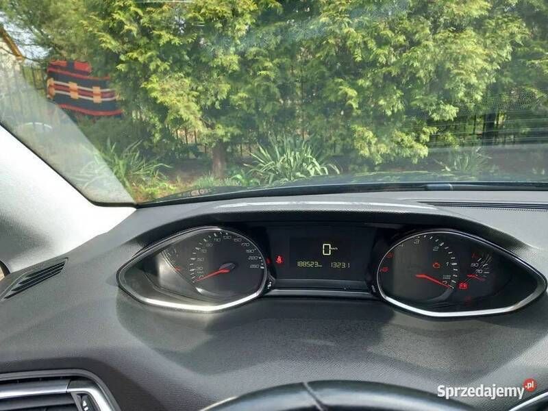 Używany Peugeot 308 120 KM (88 kW) 2017