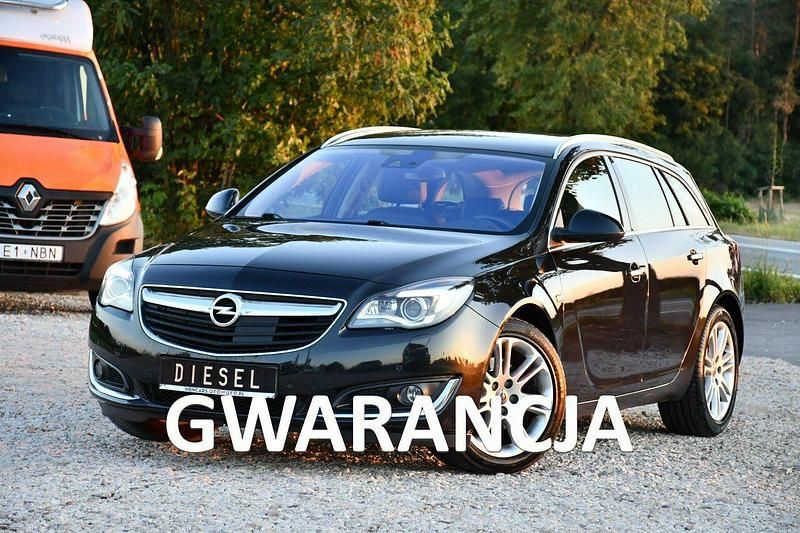 Używany Opel Insignia 140 KM (102 kW) 2015 Czarny (metalik, perła) Kombi