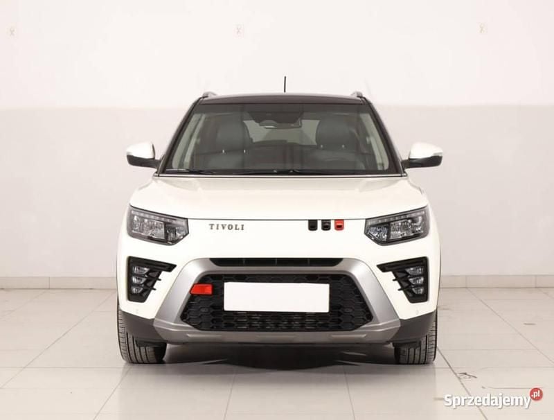 Biały Używany 2024 Ssangyong (KGM) Tivoli SUV | 81 999 zł (Uczciwa cena) - Obraz 1/4