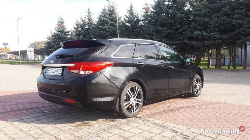 Czarny Używany 2012 Hyundai i40 | 28 500 zł (Uczciwa cena) - Obraz 1/4