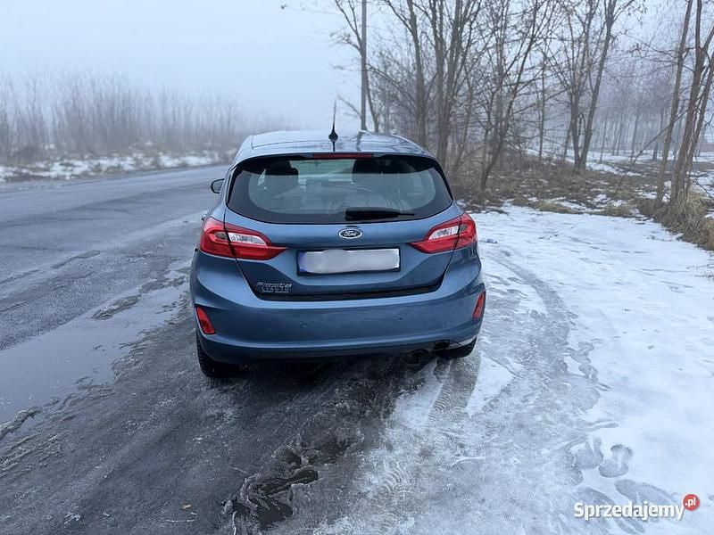Używany Ford Fiesta 2018 Niebieski Hatchback
