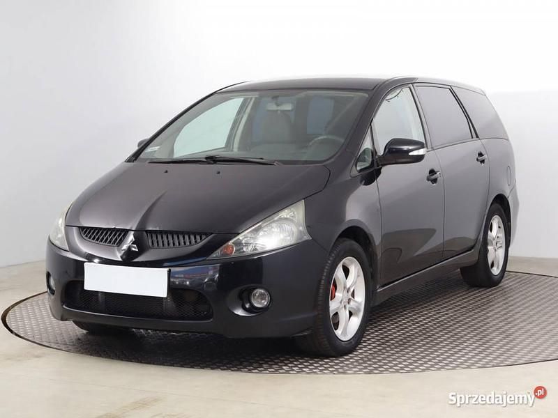 Używany Mitsubishi Grandis 136 KM (100 kW) 2006 Czarny Minivan