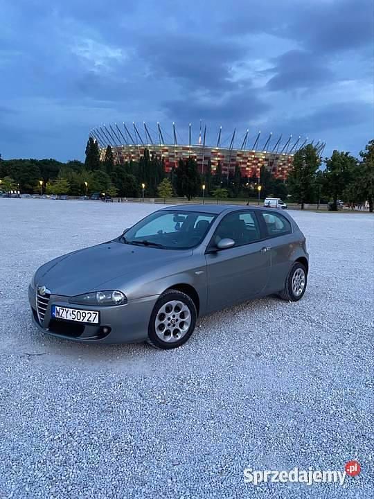 Szary Używany 2006 Alfa Romeo 147 Hatchback | 3900 zł (Uczciwa cena) - Obraz 1/4