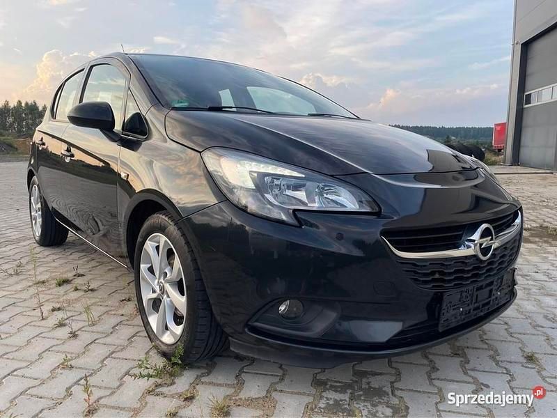 Używany Opel Corsa 2015 Czarny Hatchback