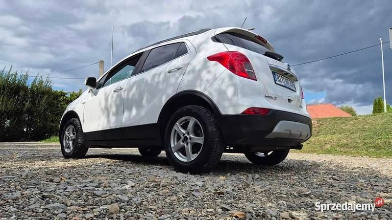 Biały Używany 2018 Opel Mokka SUV | 44 900 zł (Uczciwa cena) - Obraz 1/4