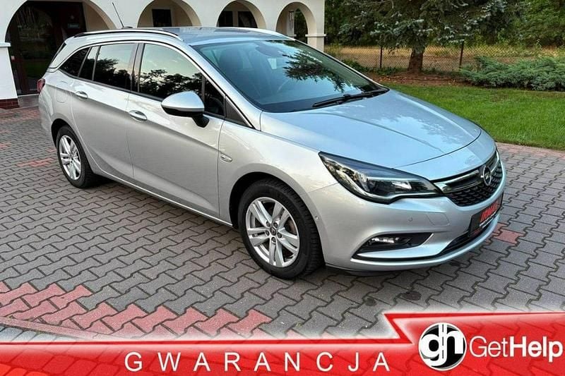 Srebrny Używany 2016 Opel Astra Kombi | 36 000 zł (Dość drogi) - Obraz 1/4