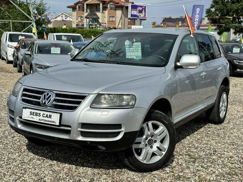 Srebrny (metalik) Używany 2006 VW Touareg SUV | 17 900 zł (Uczciwa cena) - Obraz 1/4