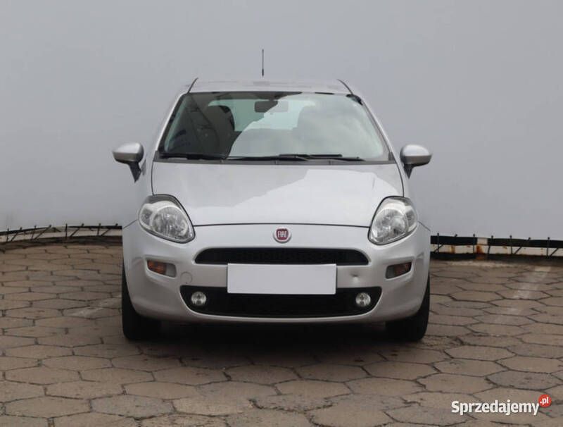Srebrny Używany 2015 Fiat Punto Hatchback | 20 799 zł (Uczciwa cena) - Obraz 1/4