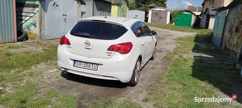 Używany Opel Astra 2012 Biały Hatchback