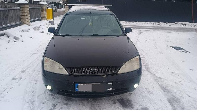 Używany Ford Mondeo 125 KM (91 kW) 2003 Czarny (metalik) Kombi