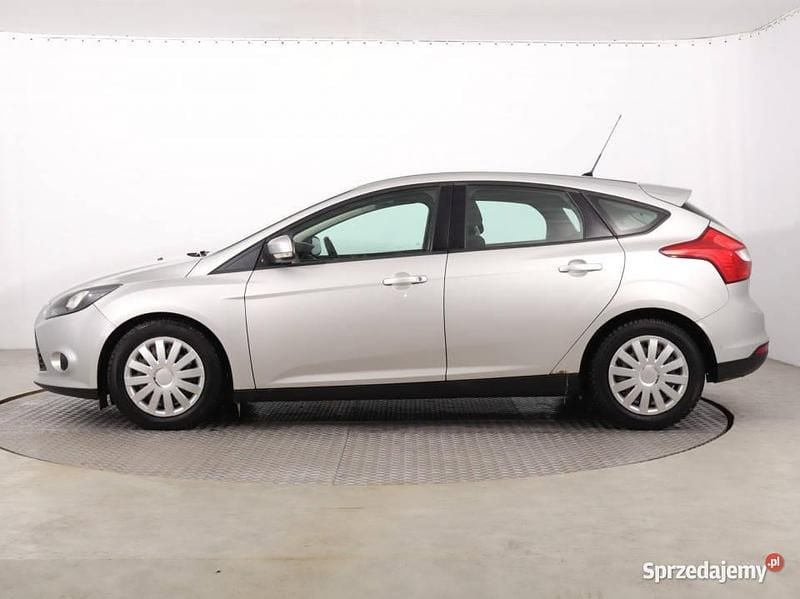 Używany Ford Focus 2012 Srebrny Hatchback