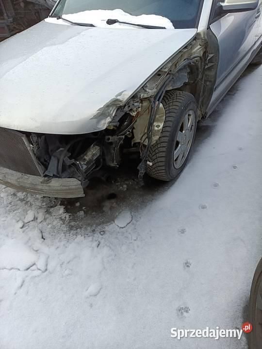 Używany VW Passat 1999 Srebrny Sedan/Limuzyna