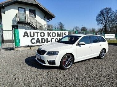 Srebrny Używany 2015 Skoda Octavia RS Kombi | 45 900 zł (Uczciwa cena) - Obraz 1/4