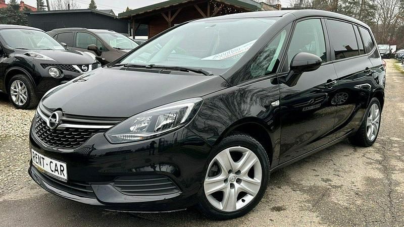 Używany Opel Zafira 120 KM (88 kW) 2017 Czarny Minivan