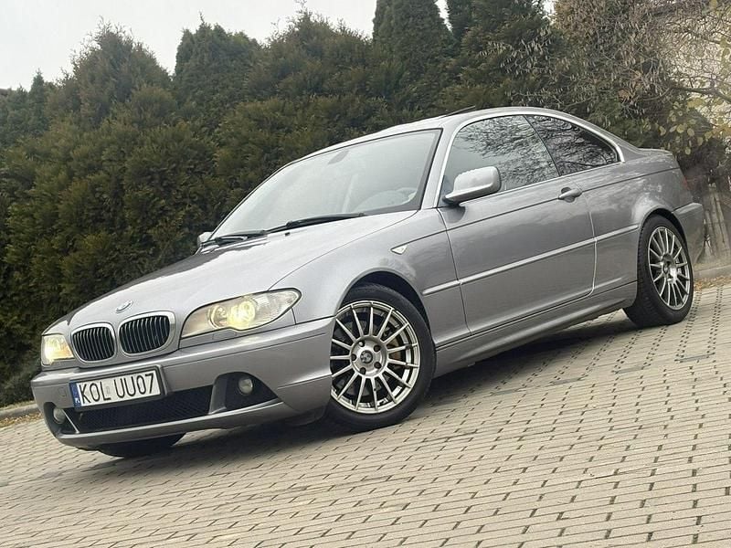 Szary (metalik) Używany 2004 BMW 330 Coupe | 28 999 zł - Obraz 1/4