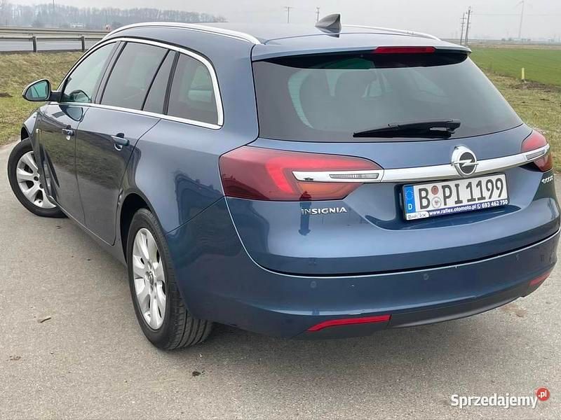 Używany Opel Insignia 140 KM (102 kW) 2015 Niebieski Kombi