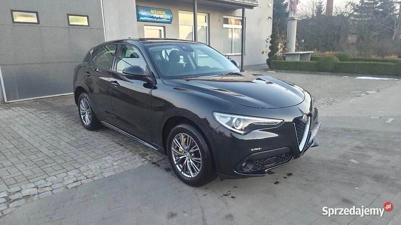 Używany Alfa Romeo Stelvio 280 KM (205 kW) 2019 Czarny SUV