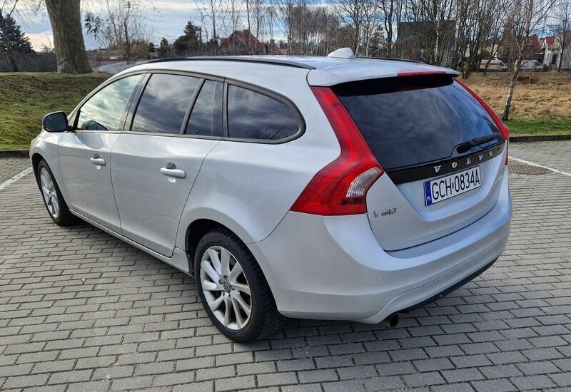 Inny kolor Używany 2014 Volvo V60 Ocean Race Kombi | 27 700 zł (Uczciwa cena) - Obraz 1/4