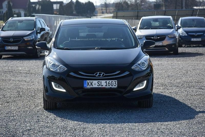 Używany Hyundai i30 100 KM (73 kW) 2014 Czarny Hatchback