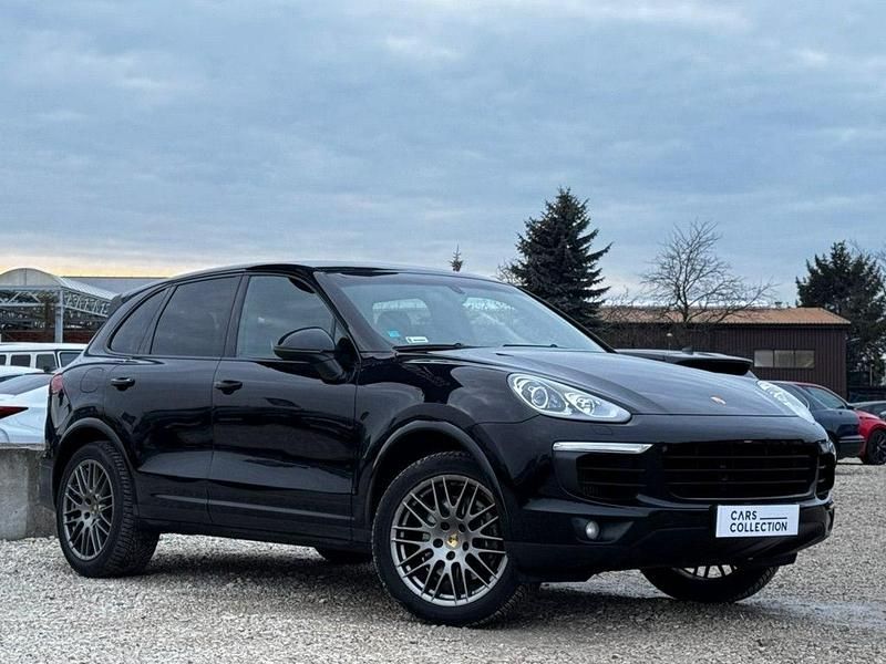 Czarny (metalik) Używany 2016 Porsche Cayenne SUV | 139 900 zł - Obraz 1/4